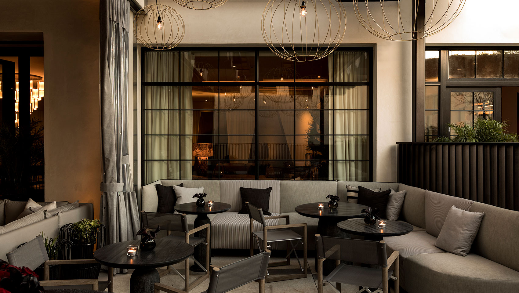 kimpton los angeles la peer hotel outdoor bar
