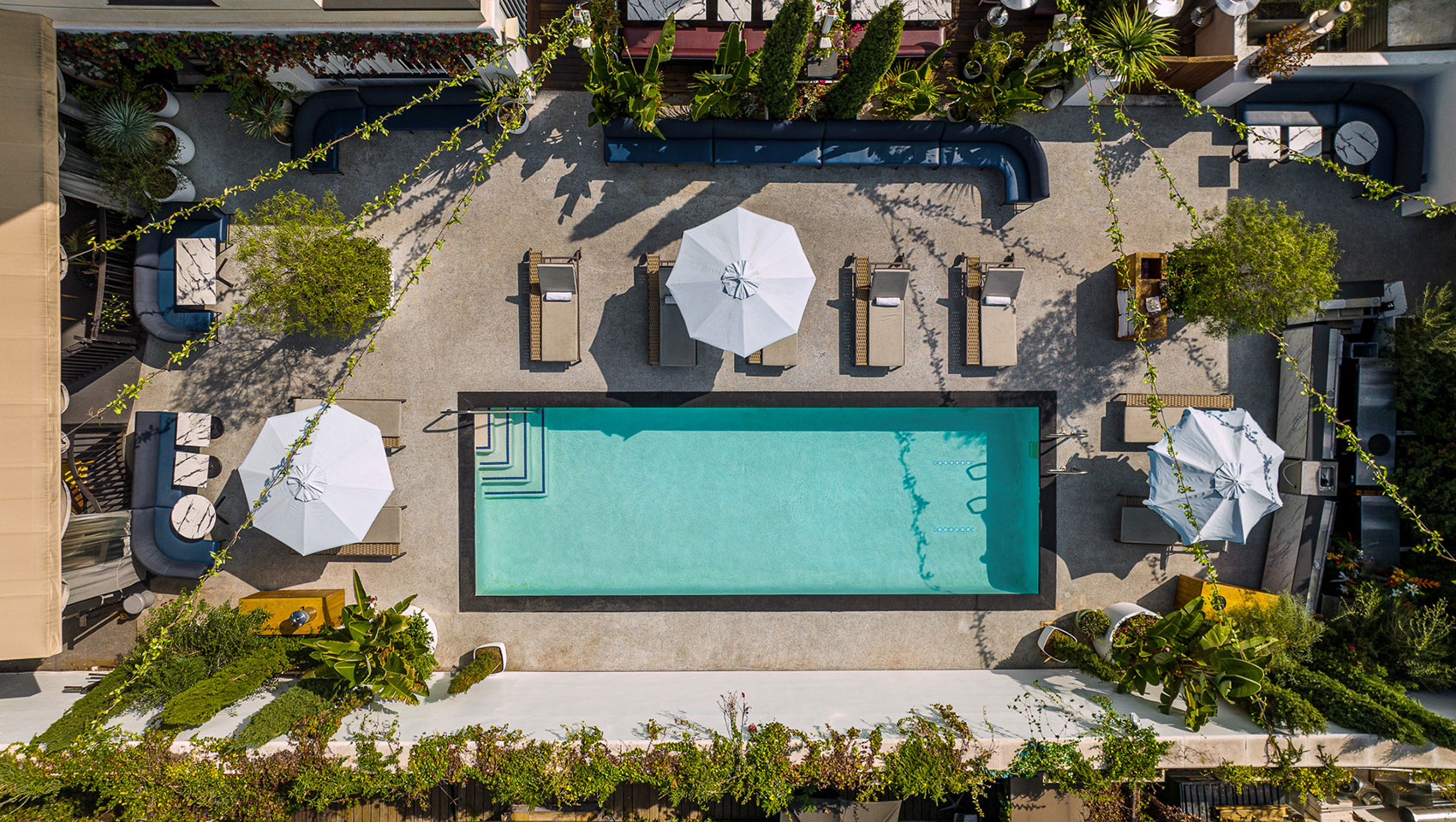 Aerial view of La Peer pool